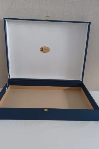 Cofre / Caja Grande Azul Resistente