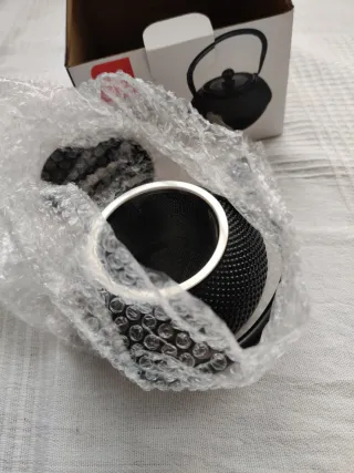 NUEVA. Tetera de hierro fundido negra