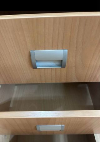 Mesita de noche 3 cajones madera clara