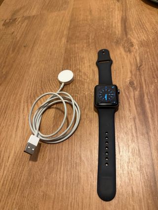 Apple Watch Series 3 Negro + cable de carga
