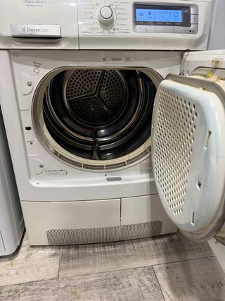 Secadora Electrolux 7kg Steam Dryer