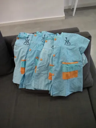 Babero Colegio Ave Maria Cuadros Azul