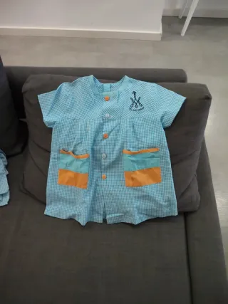 Babero Colegio Ave Maria Cuadros Azul