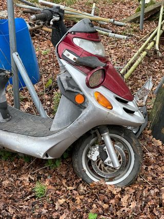 Moto para piezas( Kymco 50cc)