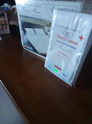 Set coprimaterasso + 2 federe cerniera