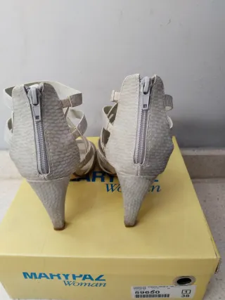 Sandalias Marypaz Tacón Beige Talla 38.