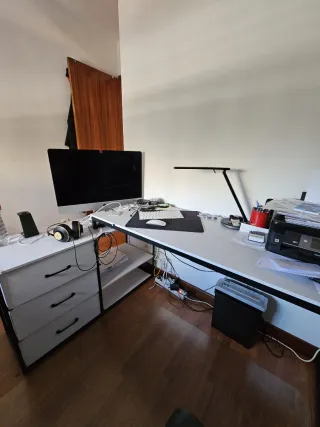 Escritorio juvenil madera y metal las patas