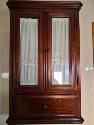 Mobile in legno con vetro per bagno