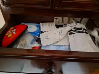 Mueble de madera con cristal baño