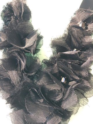 Lote Oysho: Collar y 2 Broches
