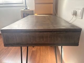 Escritorio rústico madera y metal de JYSK