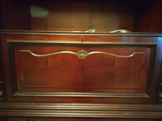 Mueble bar y vitrina antiguo madera