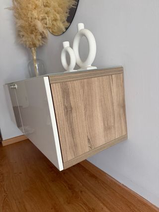 Mueble auxiliar blanco y madera + espejo redondo