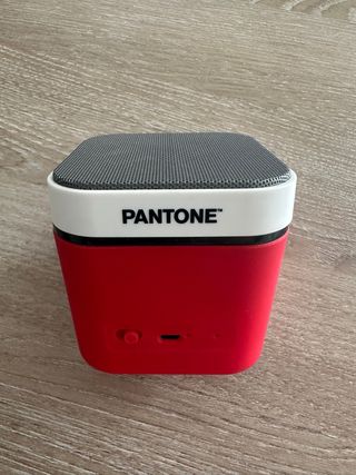 Altavoz Pantone Universe PT-BS003R1 Bluetooth Rojo