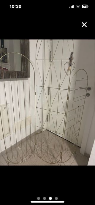 Biombo decorativo dorado