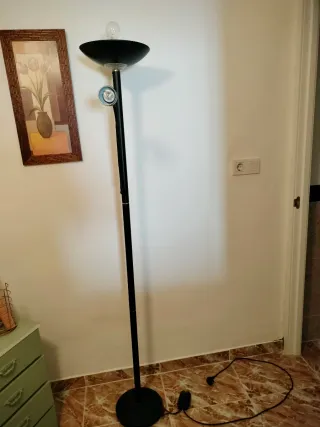 Lámpara de pie moderna