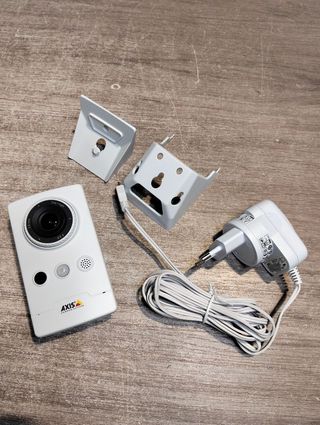 Axis M1065-LW IP security camera Internet