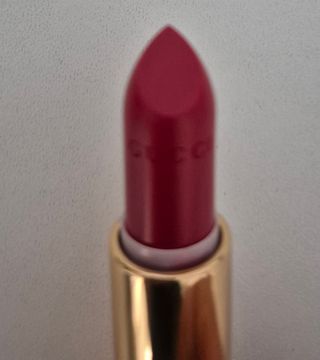 Labial Gucci Satin Lip Goldie red Colour n° 25