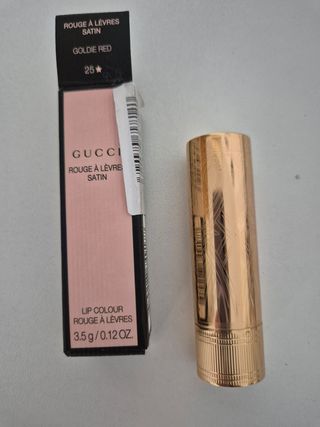 Labial Gucci Satin Lip Goldie red Colour n° 25