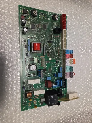 Placa Electrónica Vaillant Turbo VMW ES 21/245 4_5