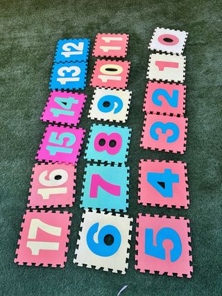Alfombra puzzle números bebé