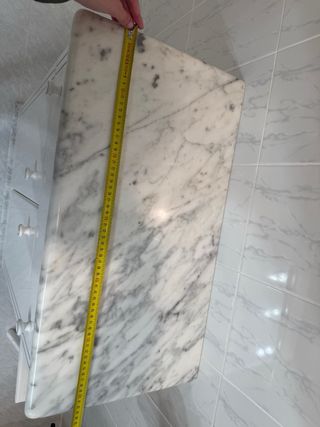 Mueble baño mármol y taburete