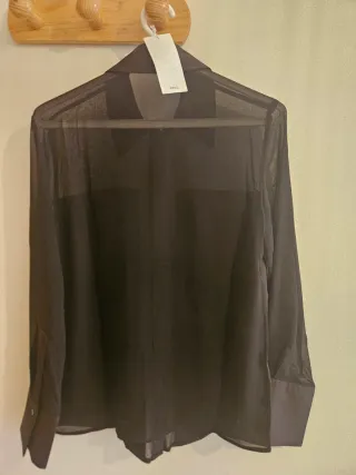 Camisa semitransparente negra
