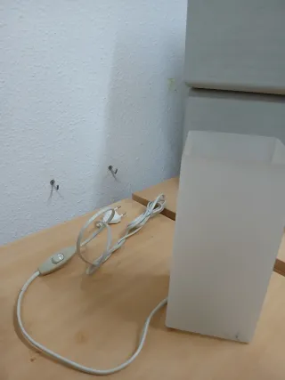 Lámpara de mesa moderna blanca