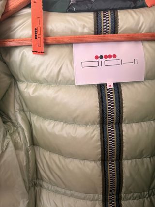 Abrigo verde Dichi, nuevo sin etiquetas.