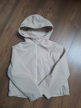 Chubasquero niña beige