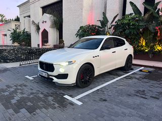 Maserati Levante Gran Sport 3.0 D "PACK CARBONO"