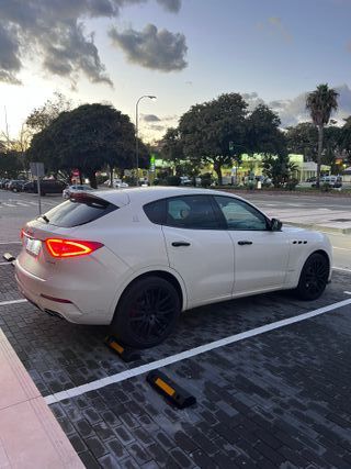 Maserati Levante Gran Sport 3.0 D "PACK CARBONO"
