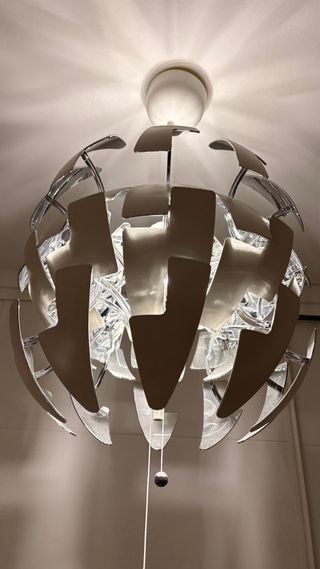 Lámpara de techo esférica blanca