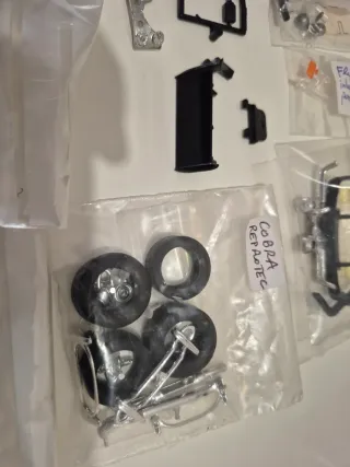 SCALEXTRIC LOTE PIEZAS UK Y OTROS-MIRAR