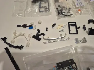 SCALEXTRIC LOTE PIEZAS UK Y OTROS-MIRAR