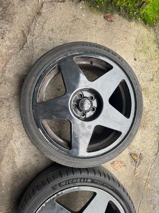 Llantas Bola B10 (3 llantas)