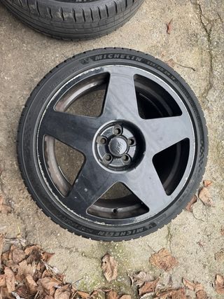 Llantas Bola B10 (3 llantas)