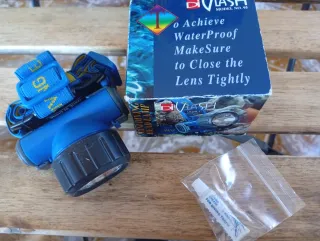 Linterna y cuchillo de buceo. Regalo:frontal negro