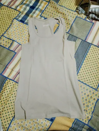 Camiseta tirantes beige talla S no es de marca