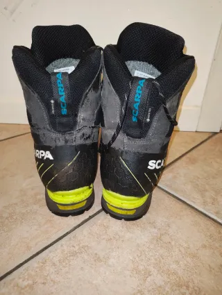 Scarponi da trekking Scarpa Manta Tech gtx