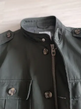 Cazadora verde militar