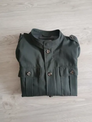 Cazadora verde militar