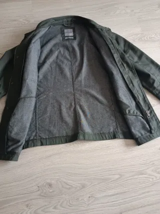 Cazadora verde militar