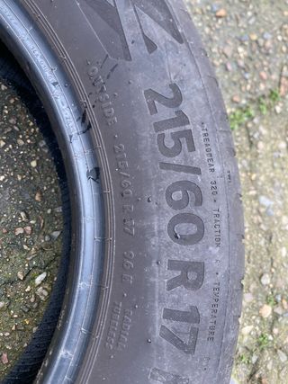 Pareja Neumáticos Continental 215/60 R17 96H