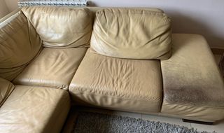 Divano Chaise Longue In Ecopelle Beige