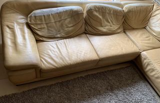 Divano Chaise Longue In Ecopelle Beige