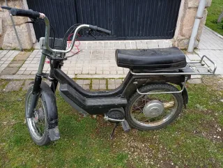 Moto Motovespa Negra.Recoger n Segovia.Sin docu