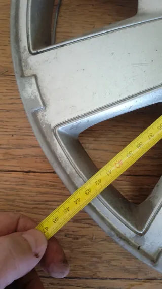 Tapacubo Ford. 15" .Sevilla