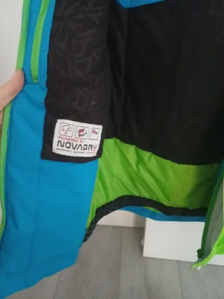 Chaqueta de nieve infantil 10 años. Marca Wedze