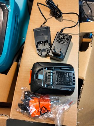 Gardena PowerMax 30/18V P4A Set Cortacésped a Batería